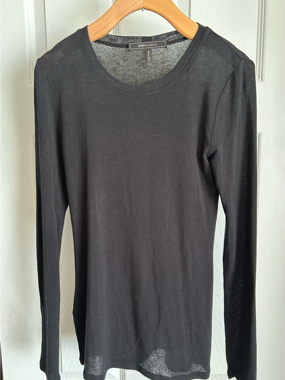 BCBG Maxazria Black Long-Sleeve Thin Crewneck Tee